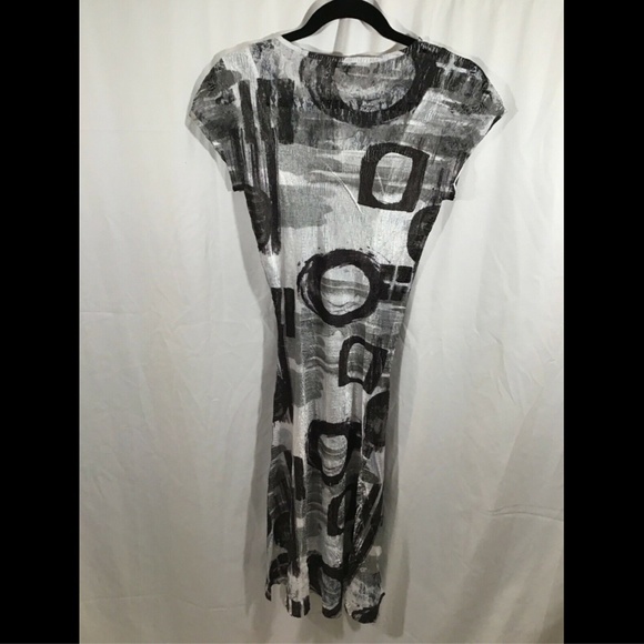 NEW KOMAROV Cap Sleeve Keyhole Fit & Flare Dress in Magpie [SZ Medium‎ ] - Picture 6 of 8